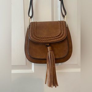 Vici small crossbody bag